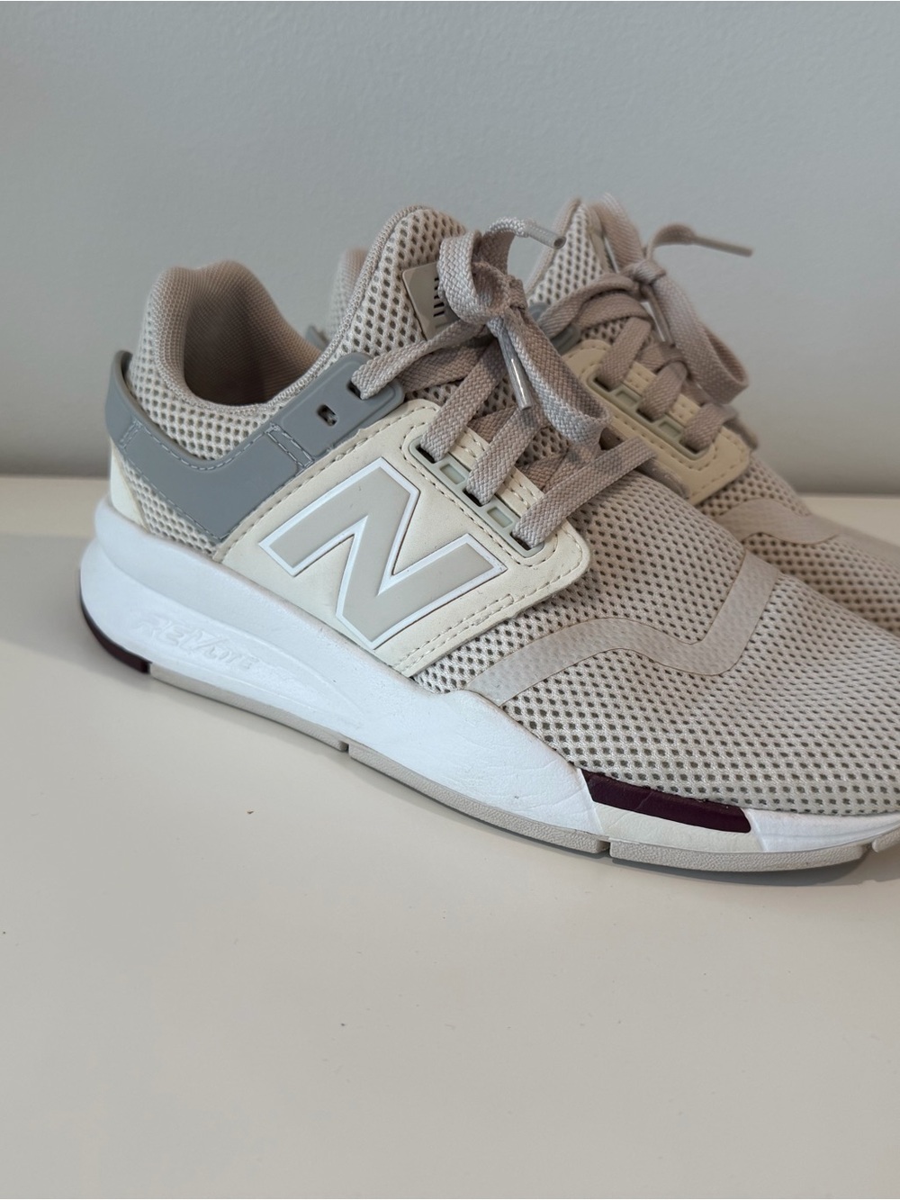 New Balance 274 Women’s Beige Mesh Athletic Sneakers size 6